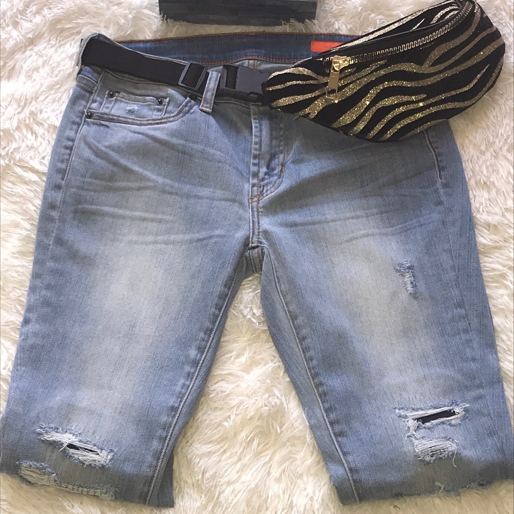 Jean Shop Destroyed Denim Jeans - Picture 14 of 16